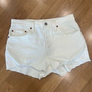 Levi’s Women’s 501 White Denim Shorts Size 28